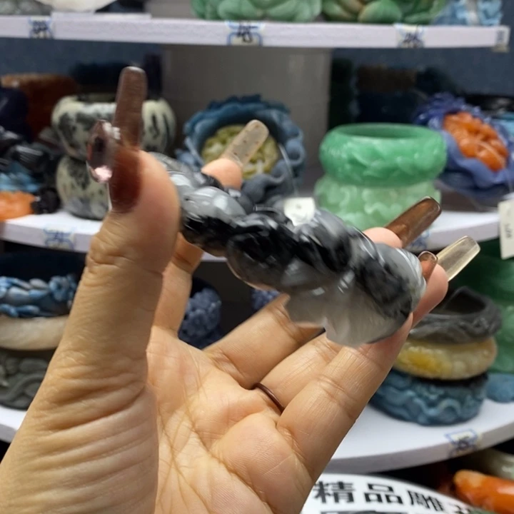 未镶嵌手镯石英岩玉