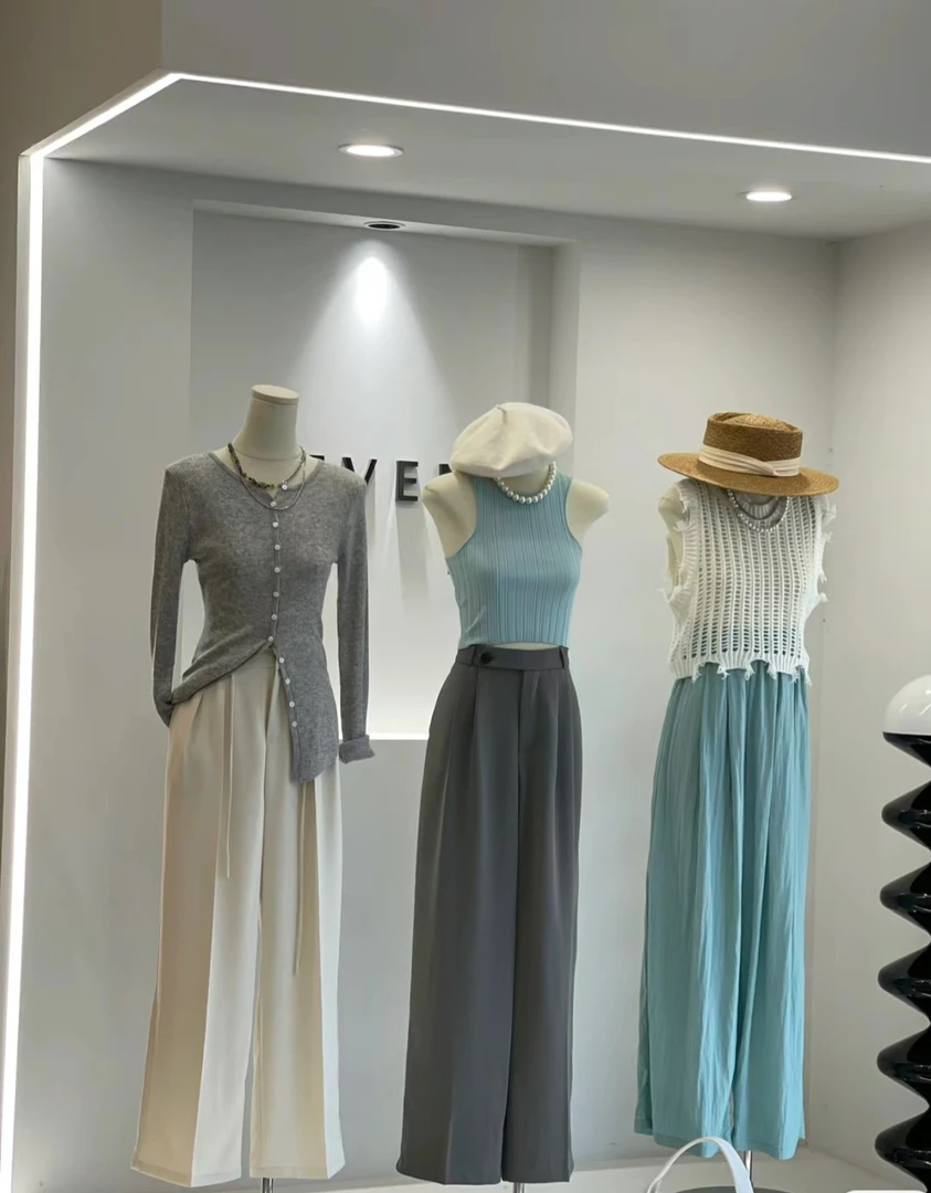 流行时尚休闲服装