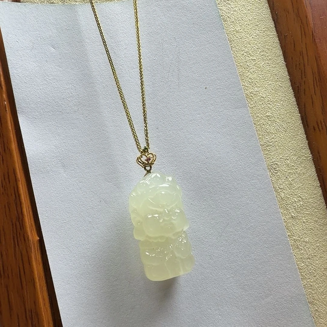 和田玉18K金镶嵌颈饰