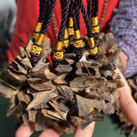 沉香摆件乌身壳子挂件多样性发1串