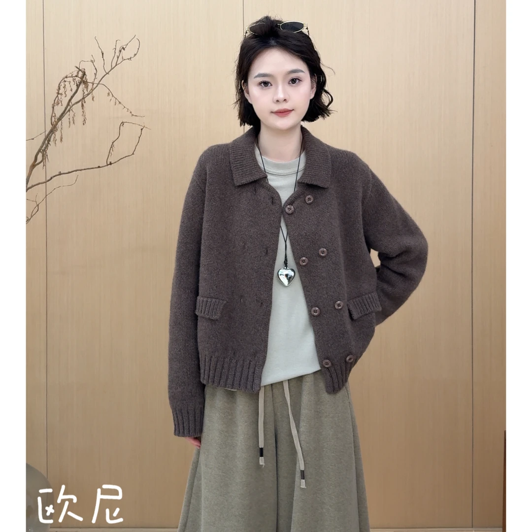 欧尼私服 2025秋季极简风翻领简约双排扣针织开衫上衣2509C6055