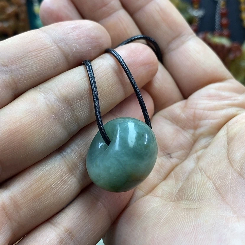 【闪购商品】蛇纹石玉未镶嵌吊坠