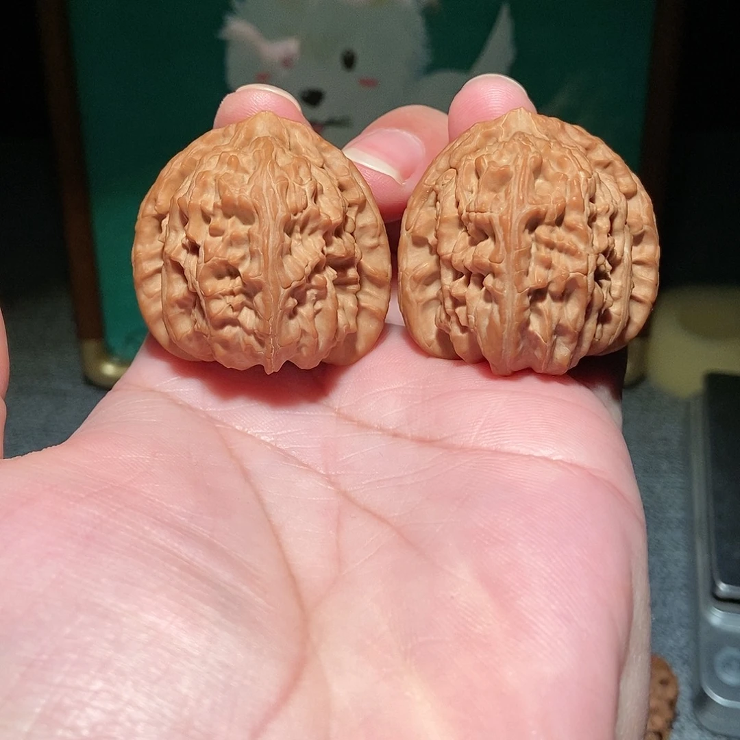 把件文玩核桃全品红皮三角白