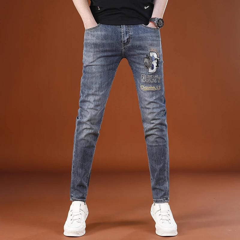 2025夏季新款刺绣牛仔裤男时尚百搭弹力修身小脚绣花男士长裤薄款