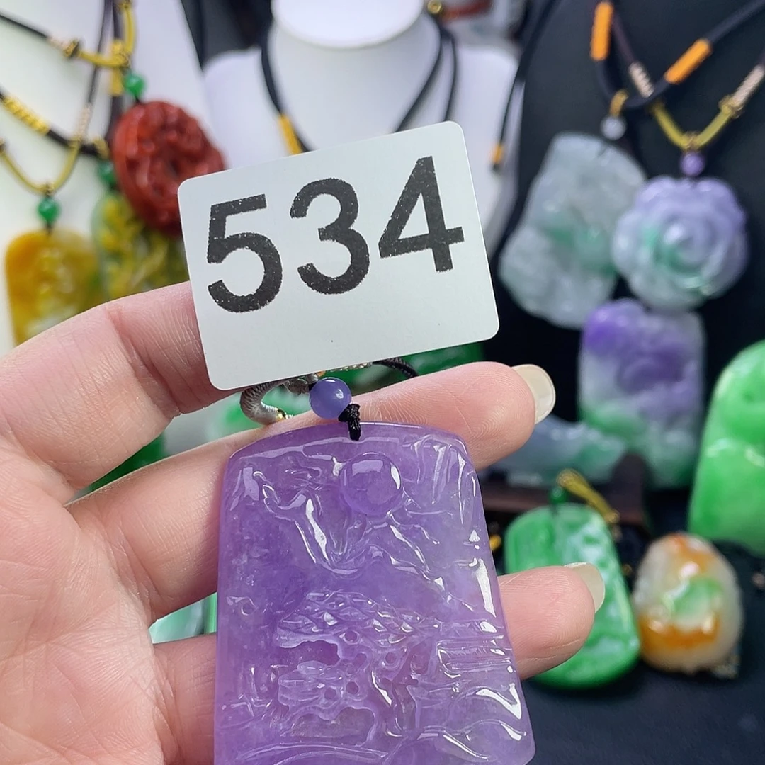 翡翠未镶嵌吊坠(赠链)