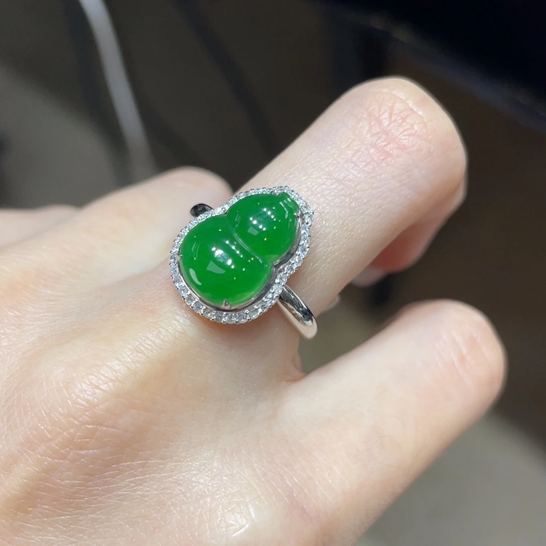 翡翠颈饰18K金镶嵌天然缅甸翡翠a货