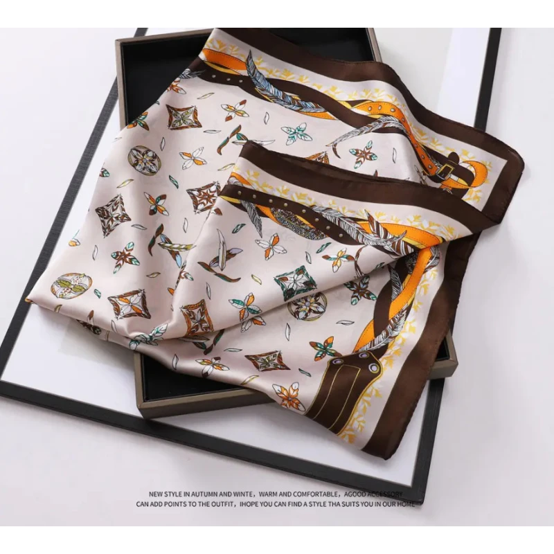 E59【凤毛麒角】70*70丝巾复古立体字母印花丝巾女士新款缎面围巾