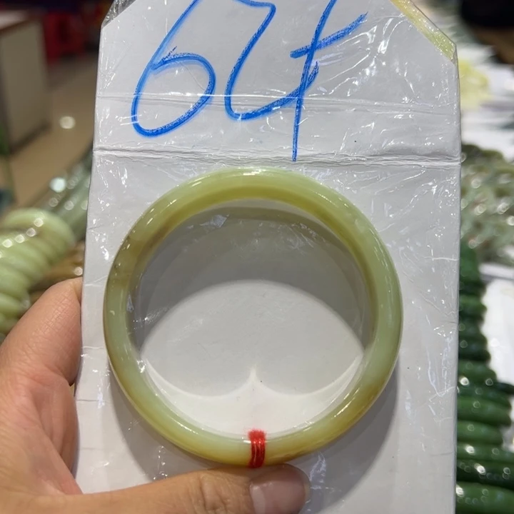 和田玉（糖玉）手镯未镶嵌