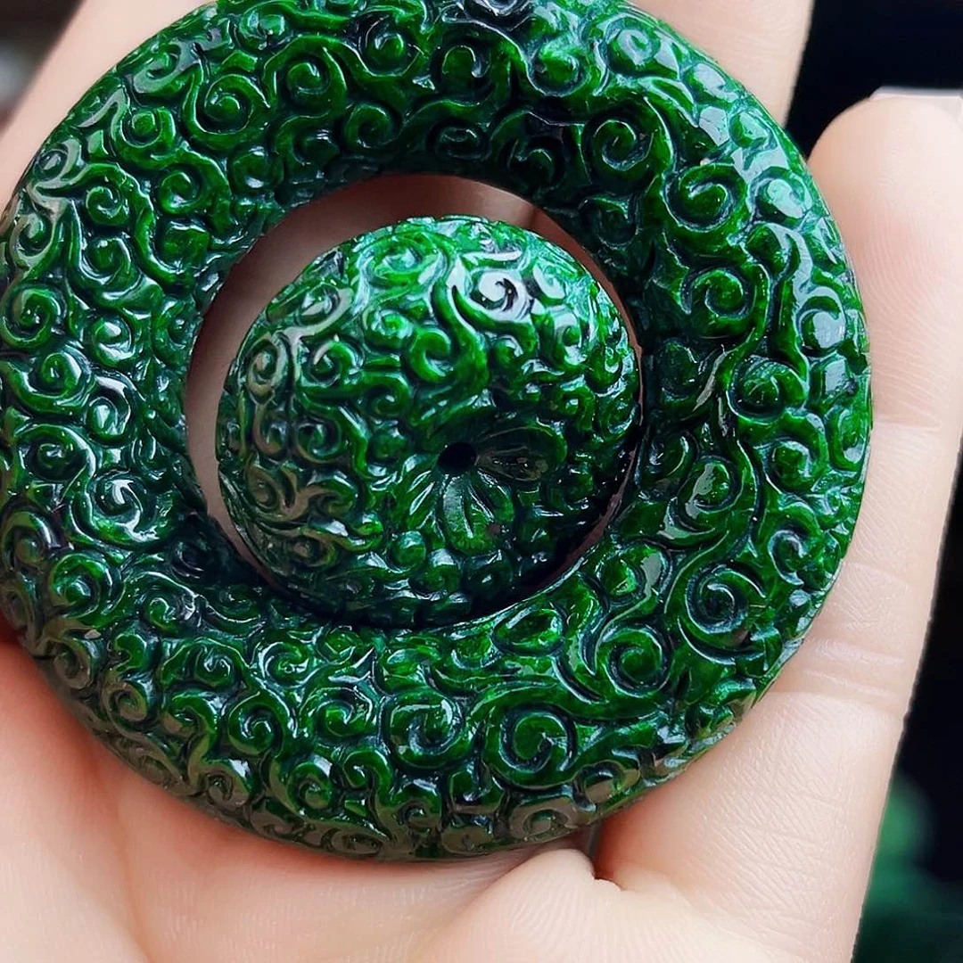 颈饰未镶嵌翡翠多样性