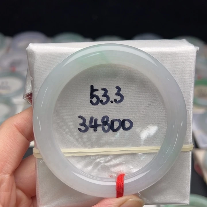 翡翠未镶嵌手镯（圆镯）