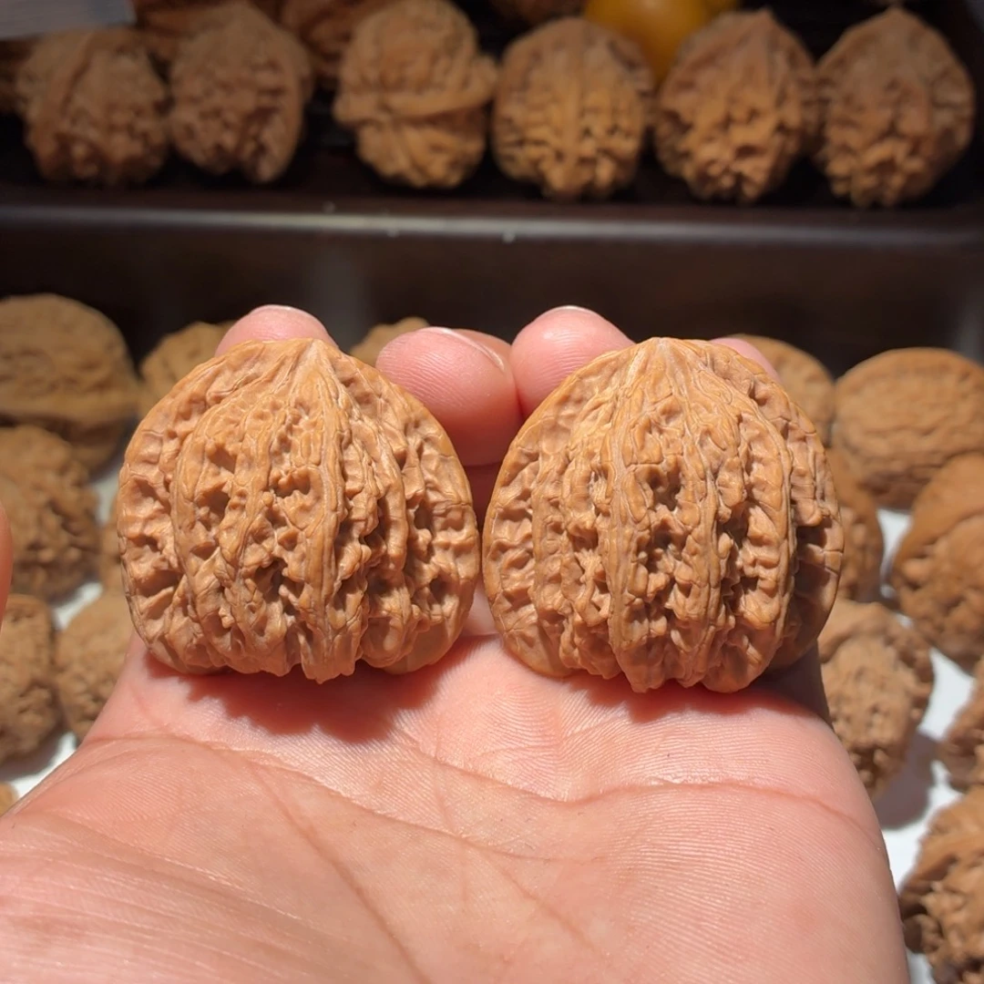 *****文玩核桃吊坠密纹