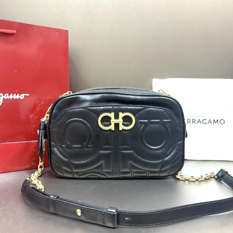 95新/菲拉格慕/C5433726704/[MQR1111B0011]