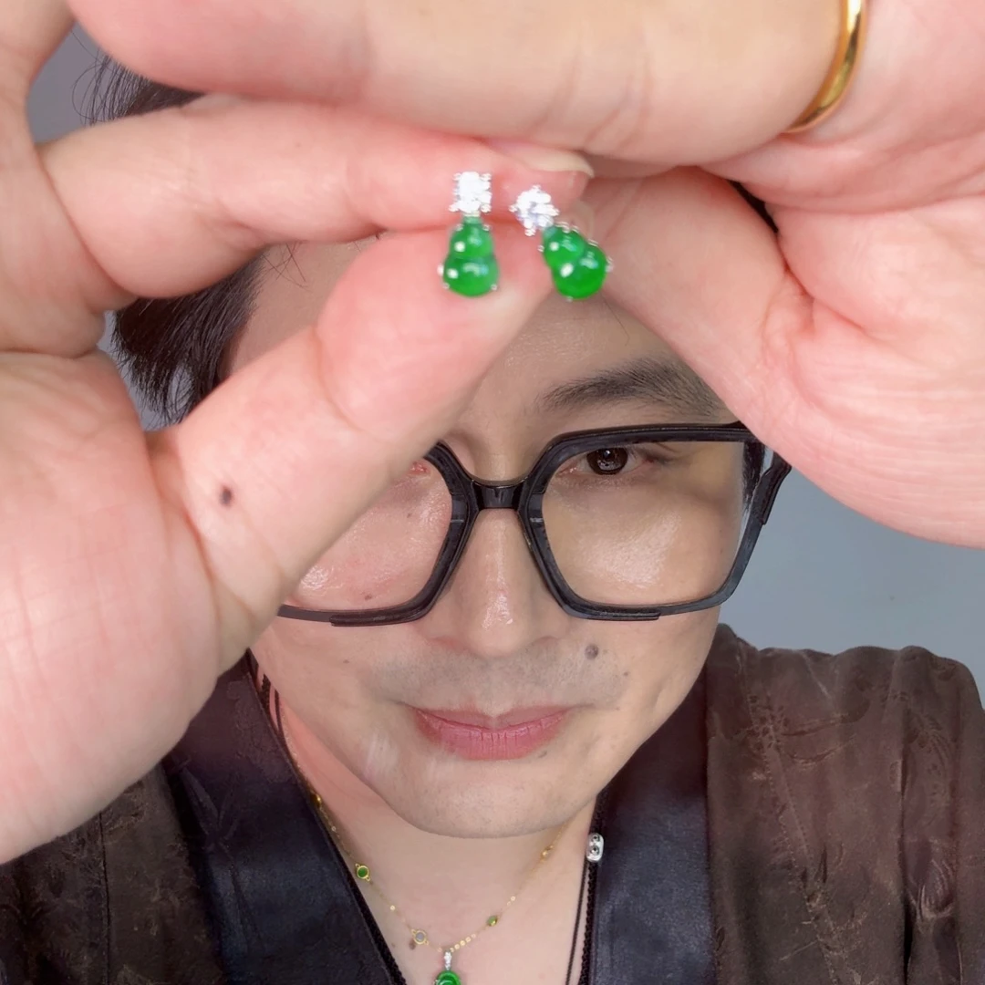 颈饰未镶嵌翡翠一对