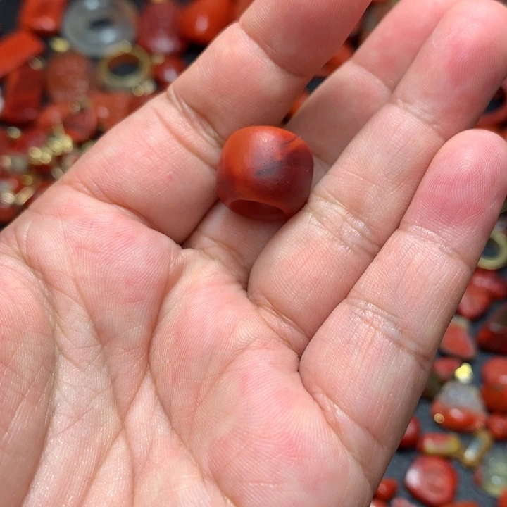 南红玛瑙未镶嵌颈饰