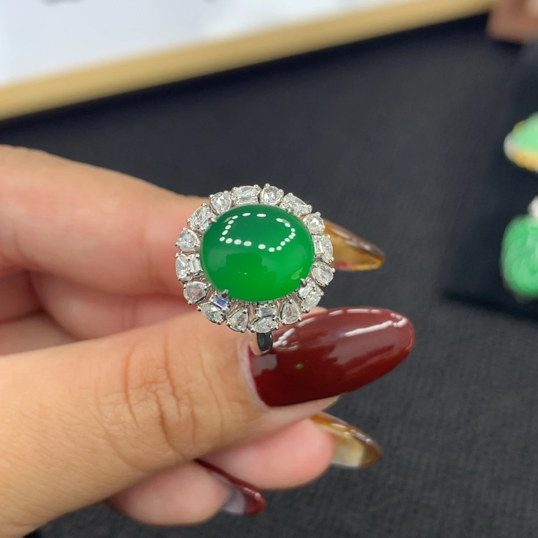 颈饰18K金镶嵌翡翠如***1戒指