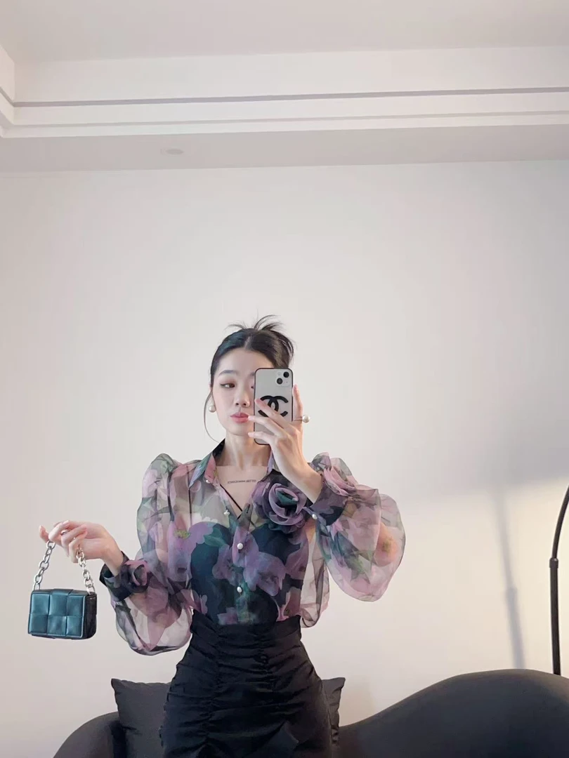 2025夏季小心机时尚洋气晕染透视防晒衫衣女法式高级感独特气衬衫