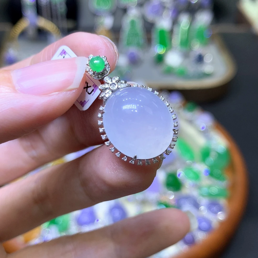 【闪购商品】翡翠颈饰18K金镶嵌翡翠吊坠项链