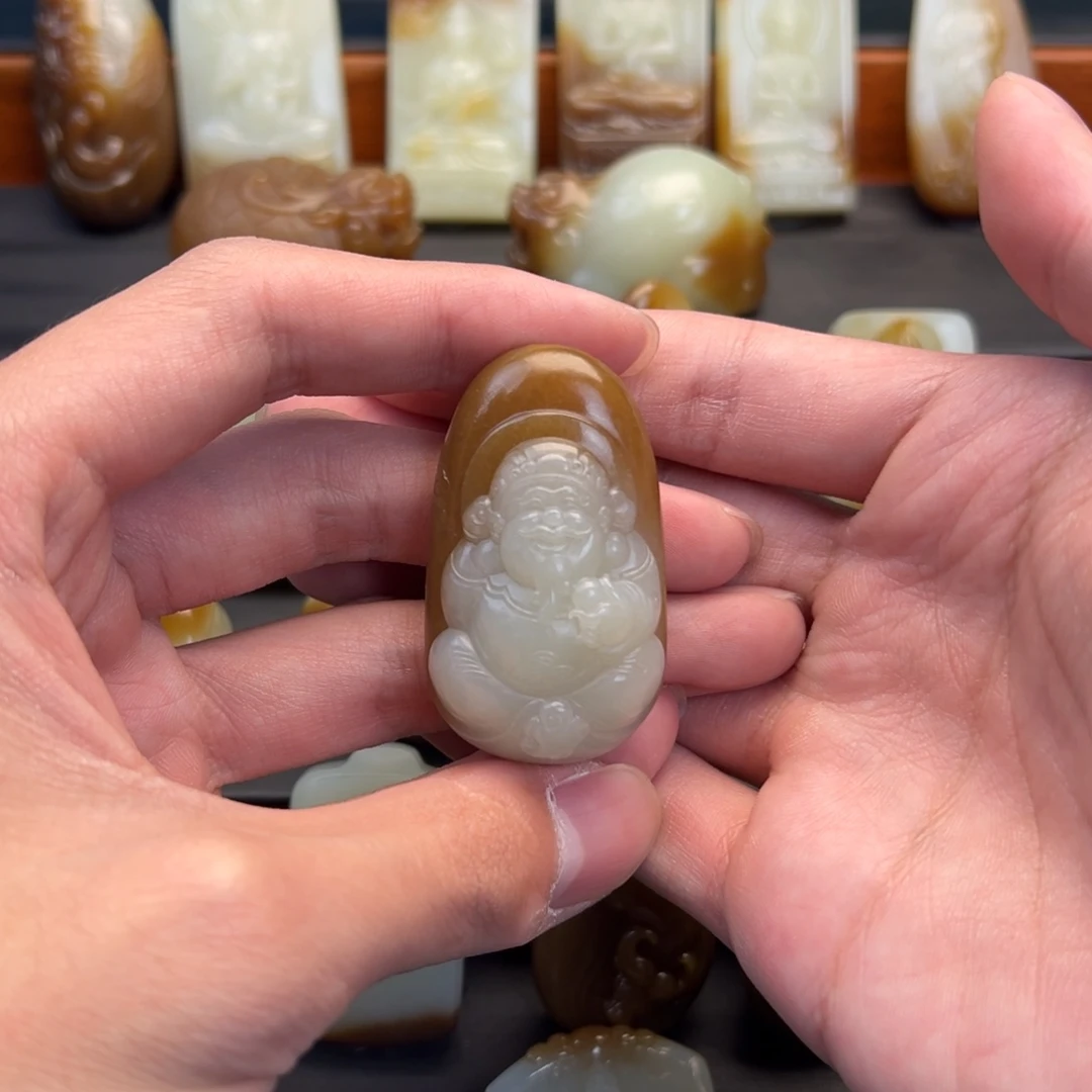 和田玉（糖玉）未镶嵌颈饰