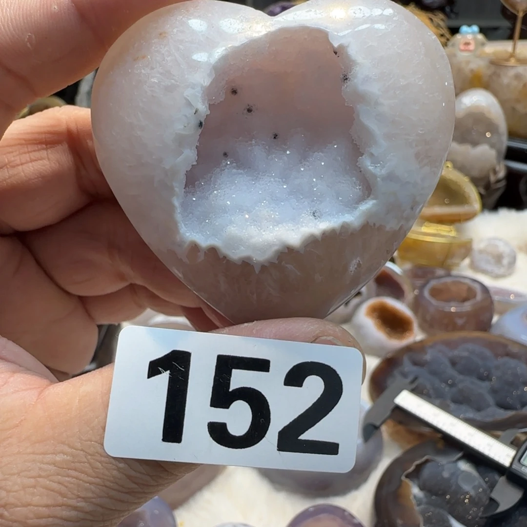 未镶嵌水晶大型摆件（非配饰）