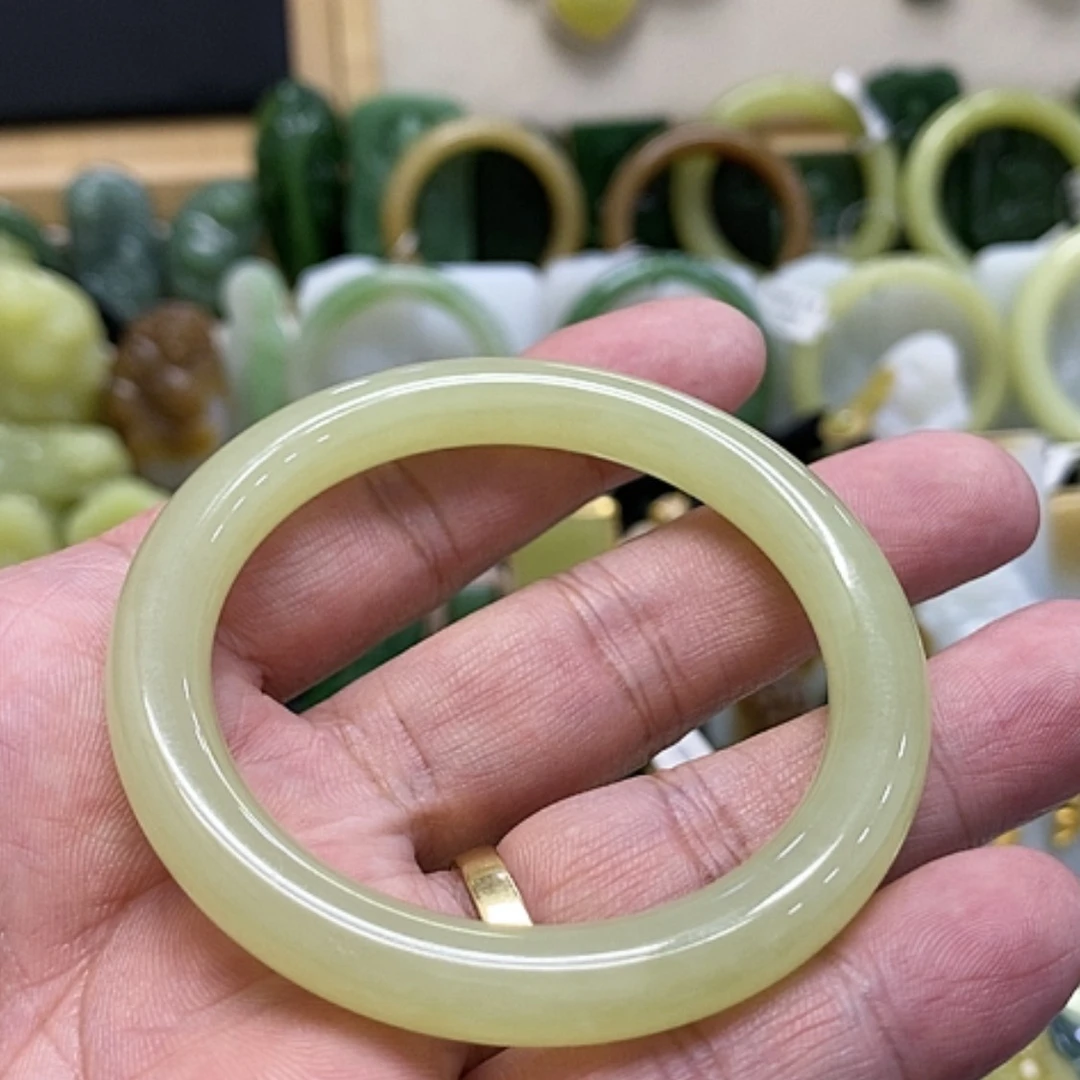 【闪购商品】颈饰未镶嵌和田玉