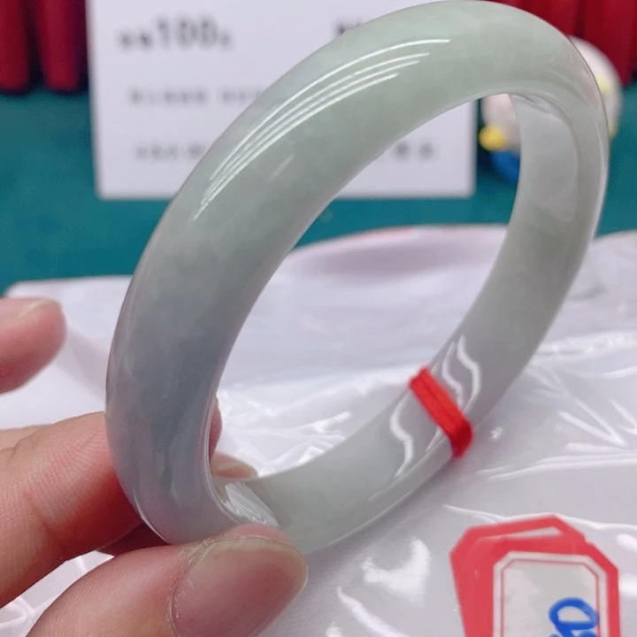翡翠手镯未镶嵌i*～8000000000