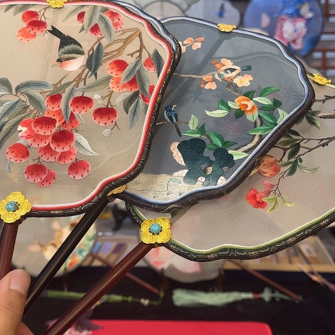 王***棋扇子纯手工苏绣团扇