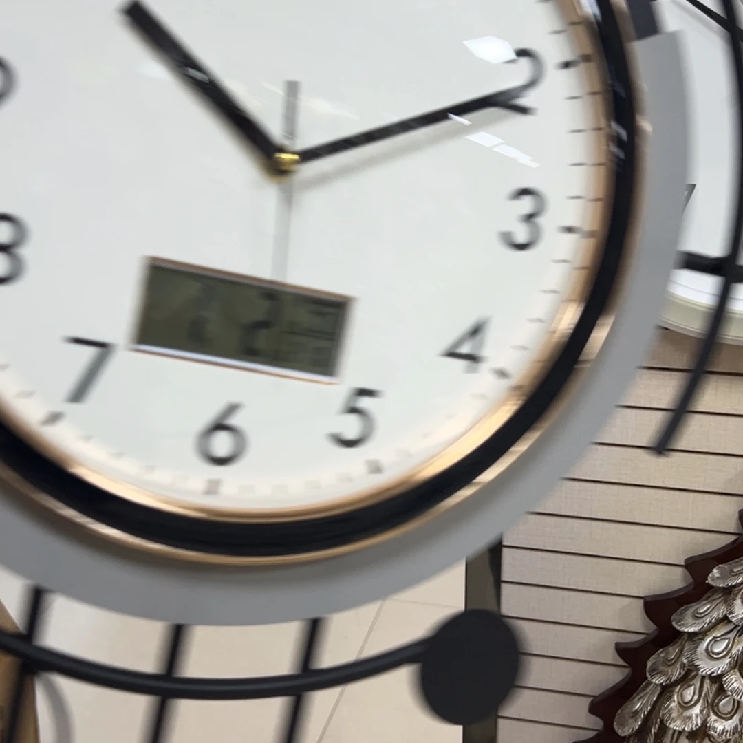 满***陈简约款熊猫款挂钟 金属日历款