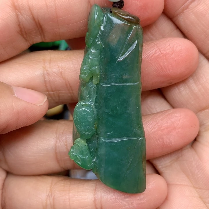 颈饰未镶嵌翡翠德****时翡翠