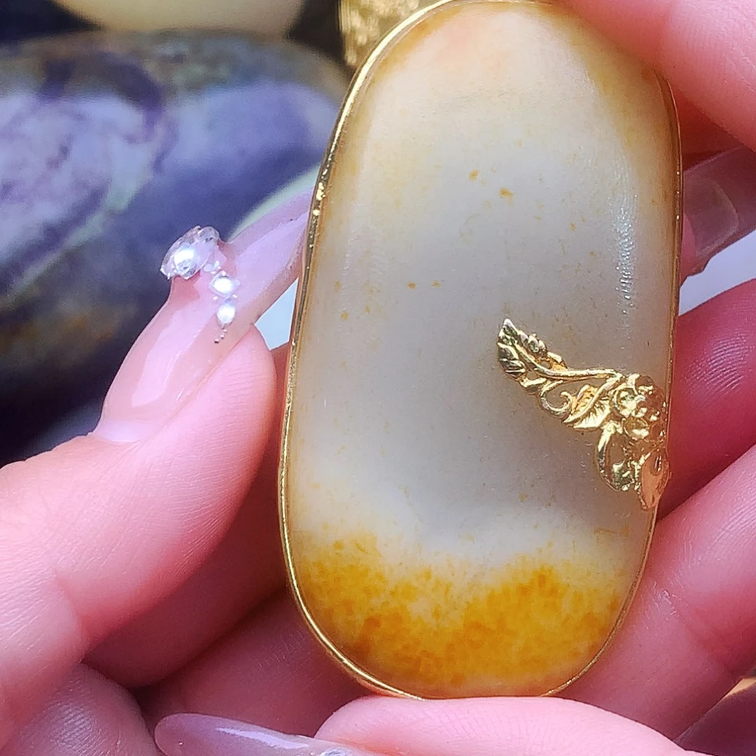 和田玉未镶嵌挂件