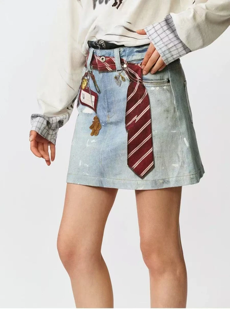 FORDARE/福蝶25早秋领带工牌印花牛仔短裙1099