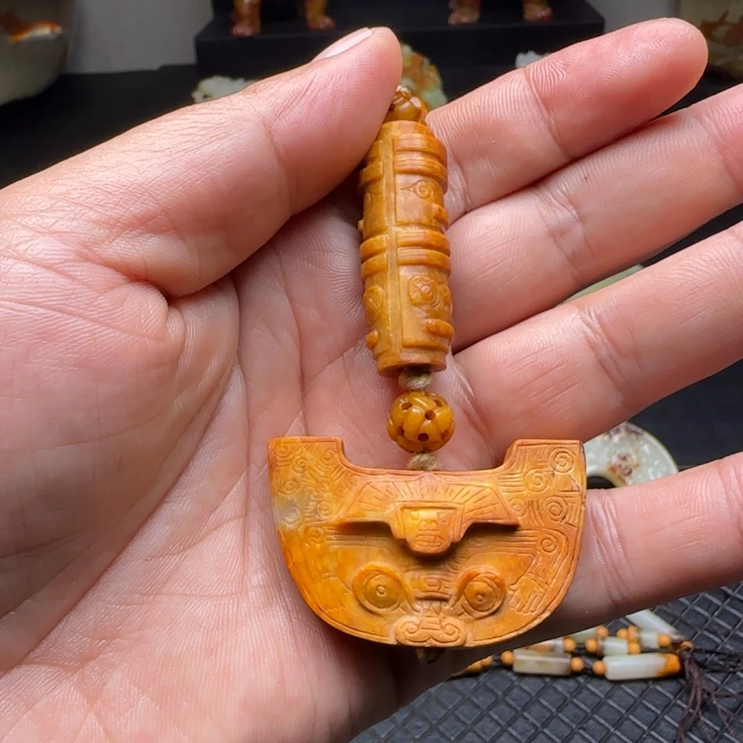 六***顺和田玉未镶嵌挂件