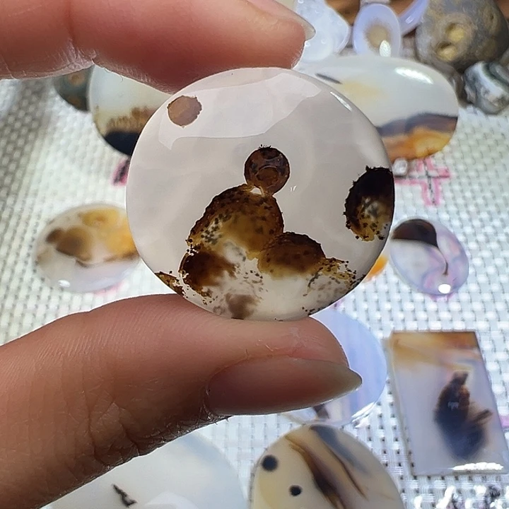 玛瑙/玉髓未镶嵌颈饰