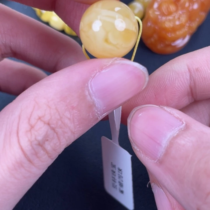 琥珀裸石未镶嵌天然67