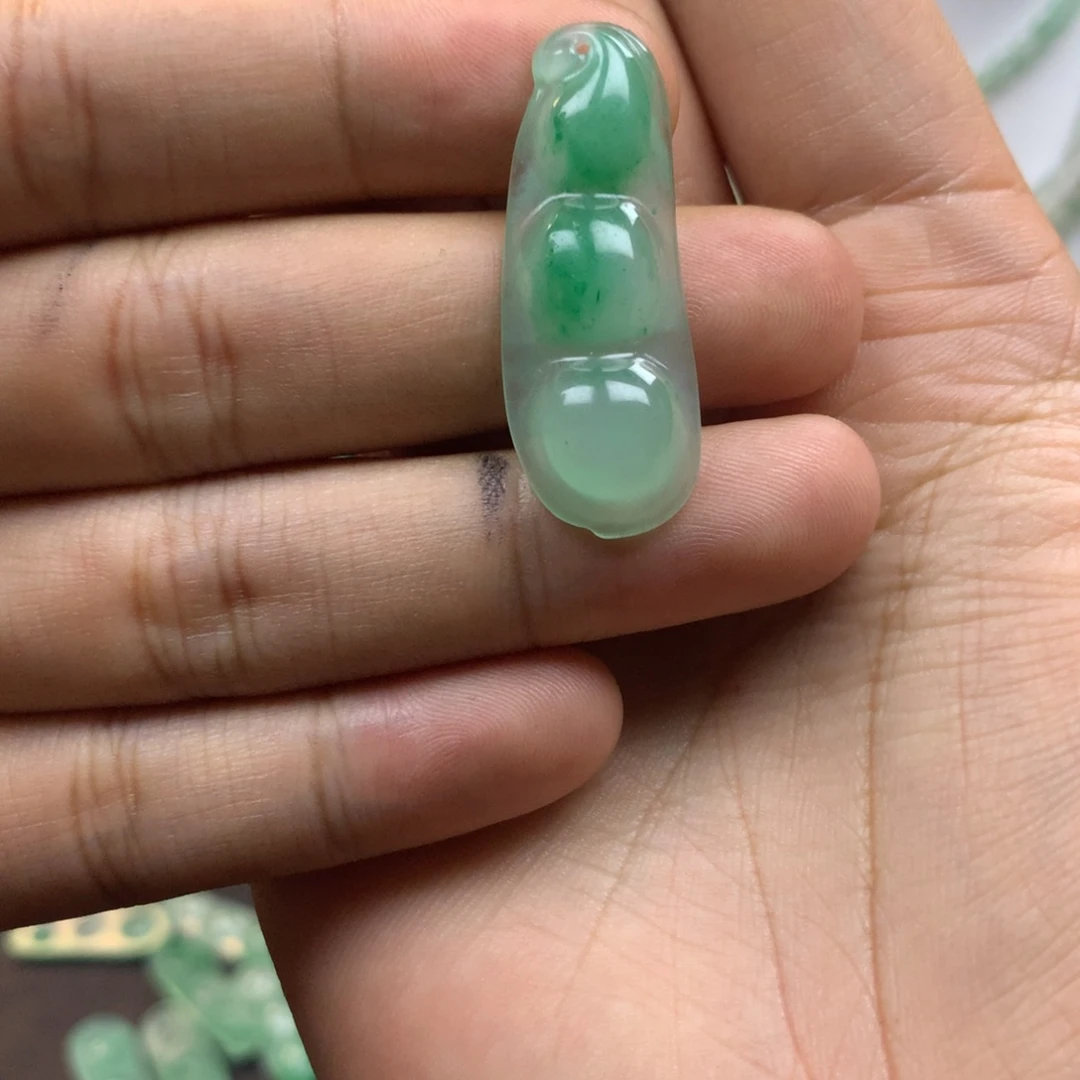 石英质玉合金福豆