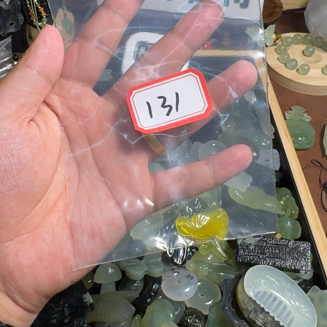 小***◔蛇纹石玉合金颈饰