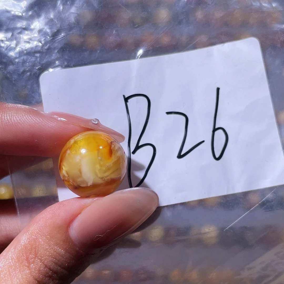 宏***°未镶嵌琥珀裸石15.9福利