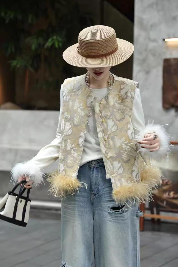 新中式复古提花织绒鸵鸟毛百搭马甲2025秋冬款国风外搭坎肩