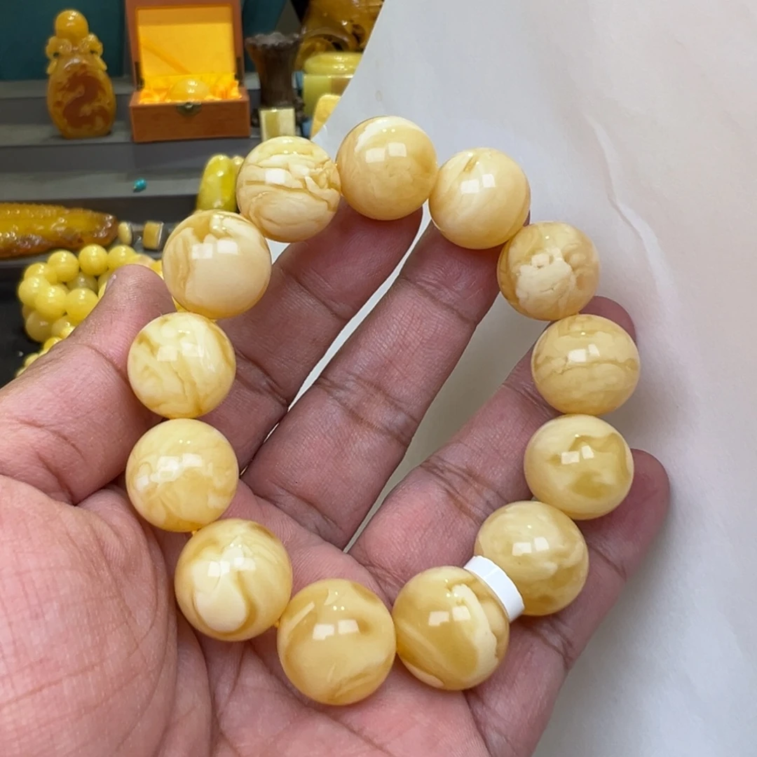 蜜蜡未镶嵌珠宝奇石16加33.53克