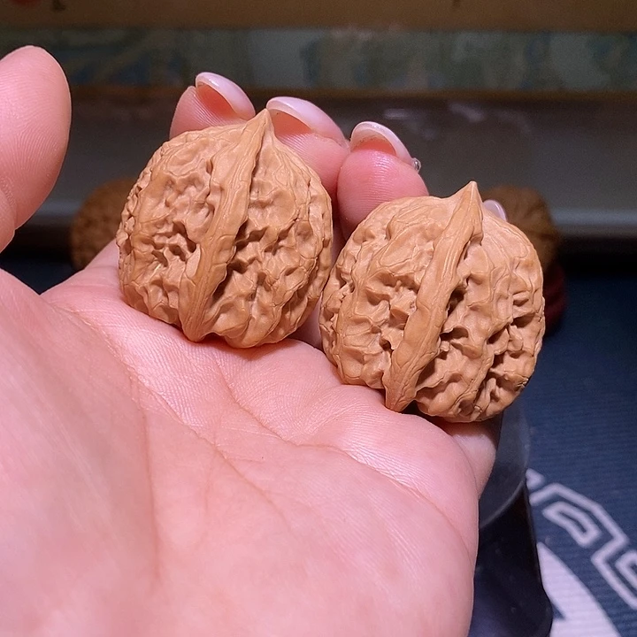 文玩核桃把件树***来35梨木台