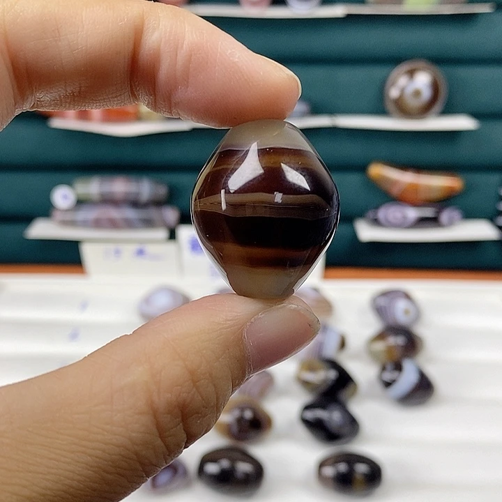 ****高玛瑙/玉髓未镶嵌颈饰