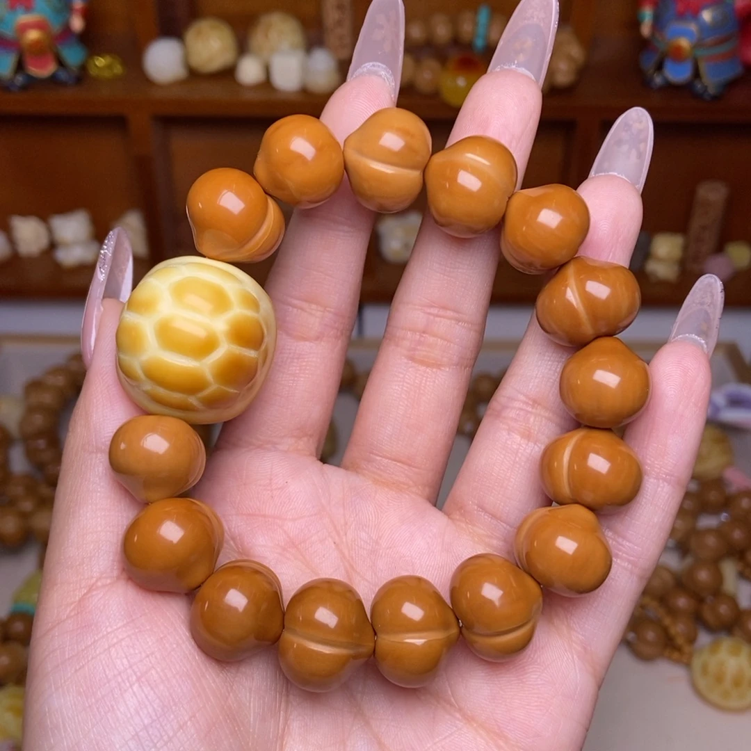 吊坠猴头核桃柯基屁桃➕超大富甲手串