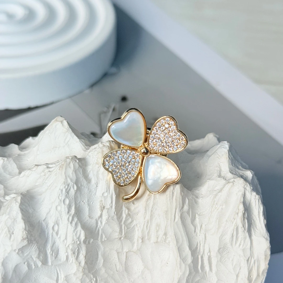 铜合金仿水晶胸针 禧娘娘-磁吸款时尚百搭简约设计师胸针-S3554