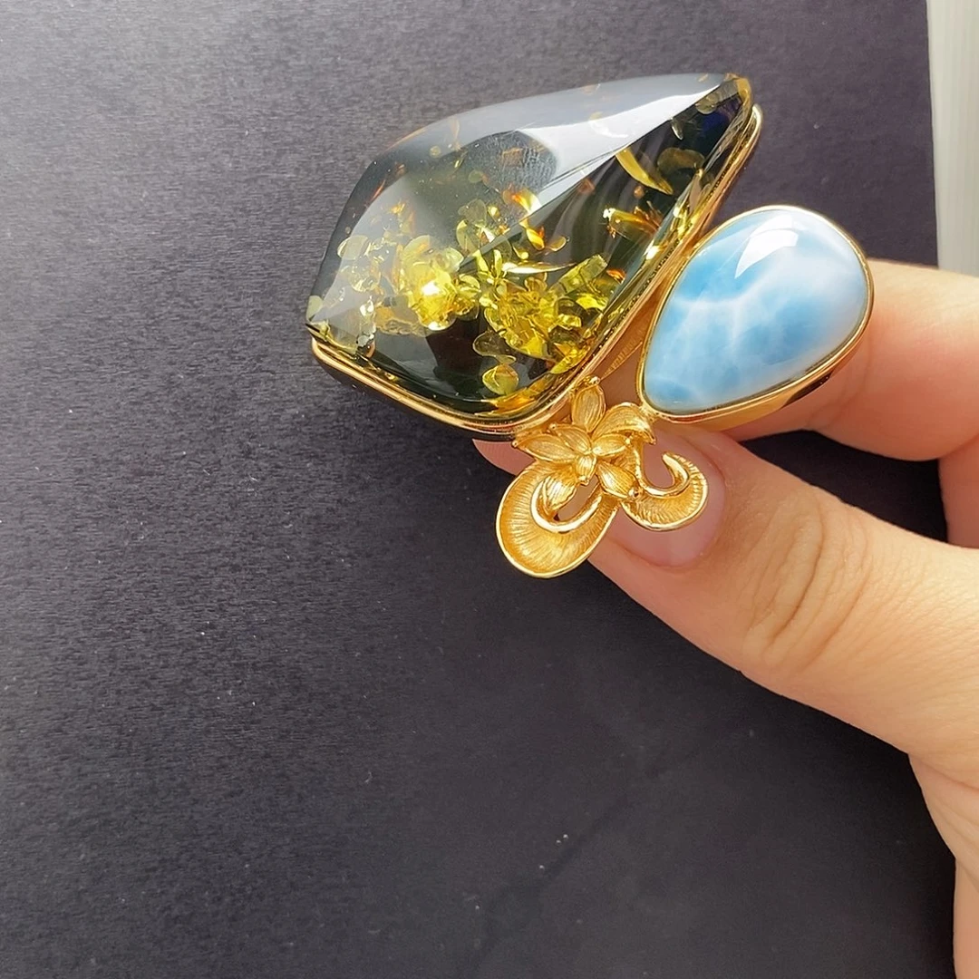 琥珀未镶嵌颈饰戒指