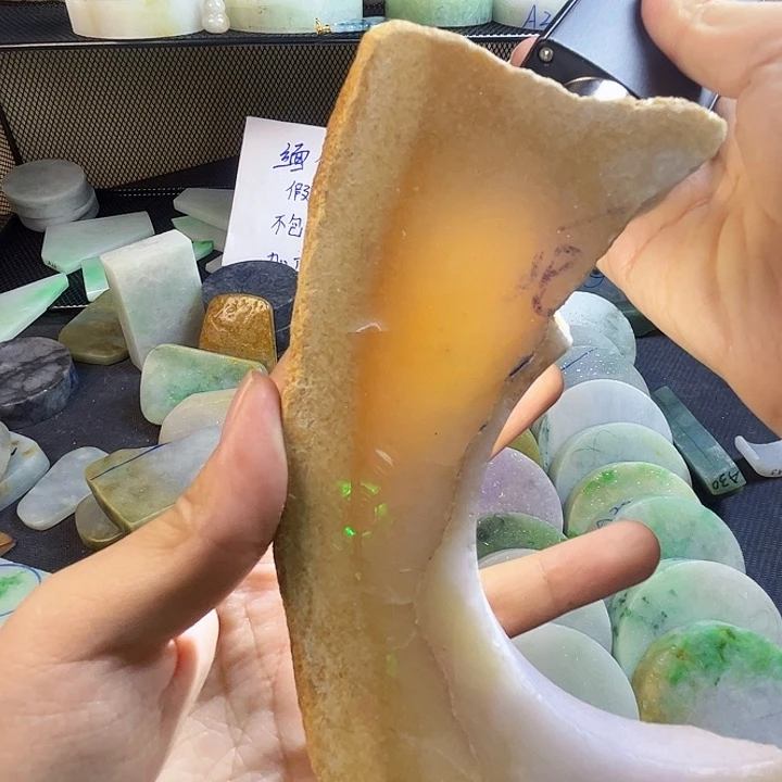 翡翠裸石缅甸翡翠