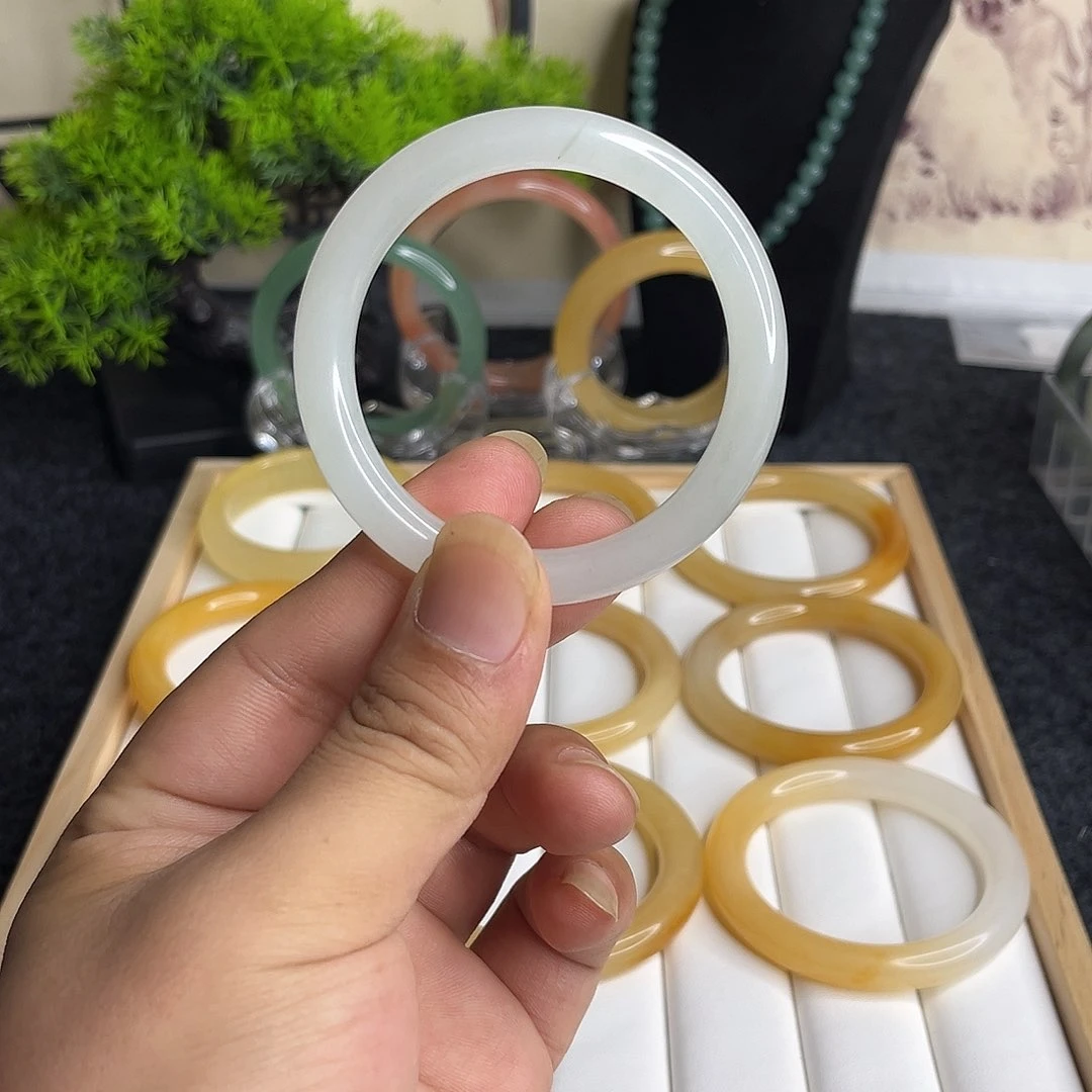 未镶嵌手镯石英质玉2367