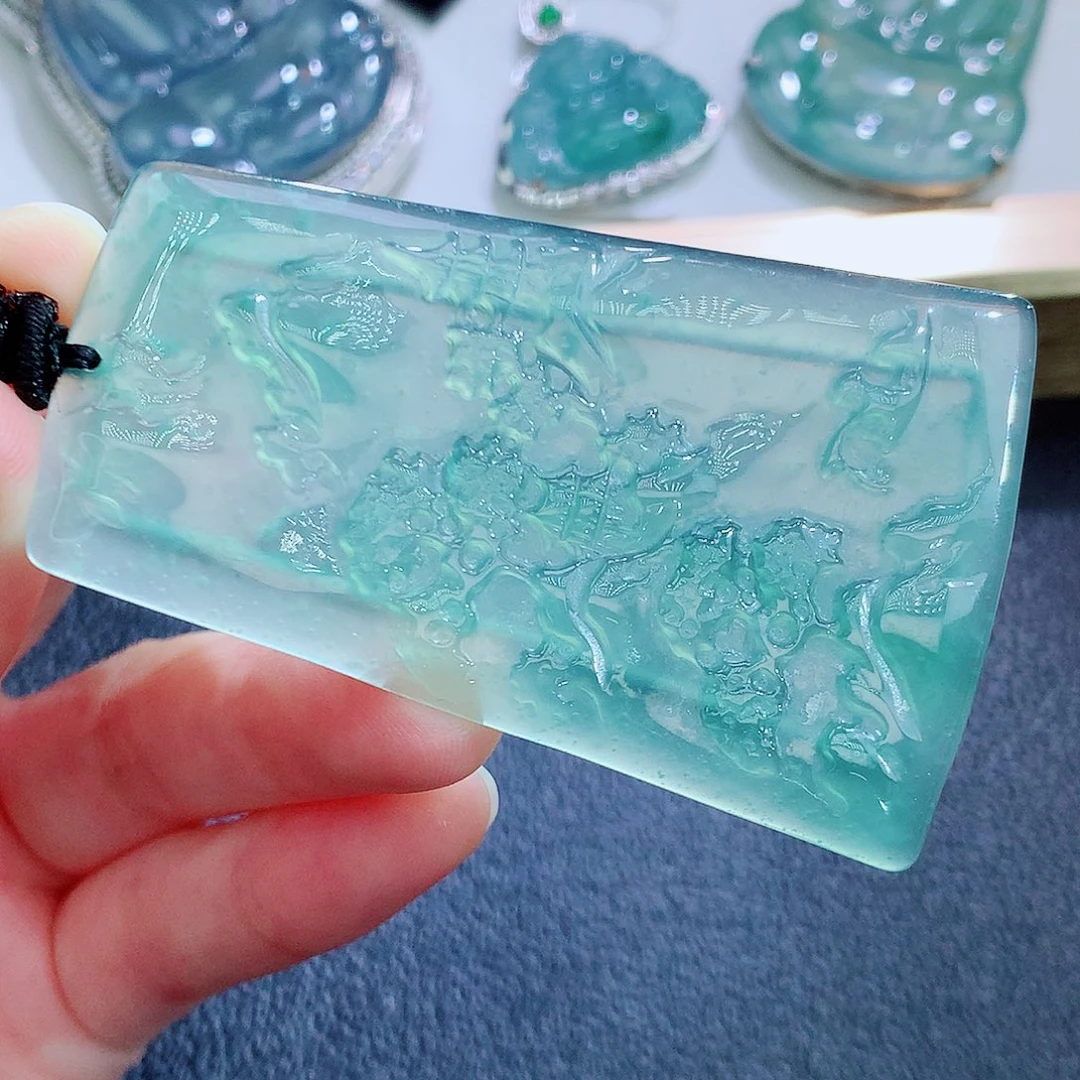 翡翠未镶嵌颈饰翡翠