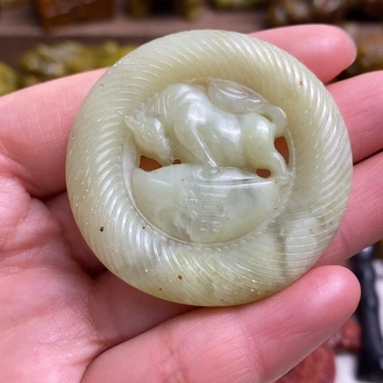 蛇纹石玉未镶嵌颈饰113