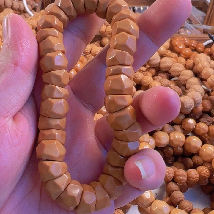 微瑕大肠猴头核桃