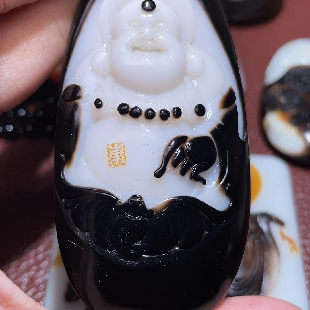 和田玉未镶嵌颈饰佛*