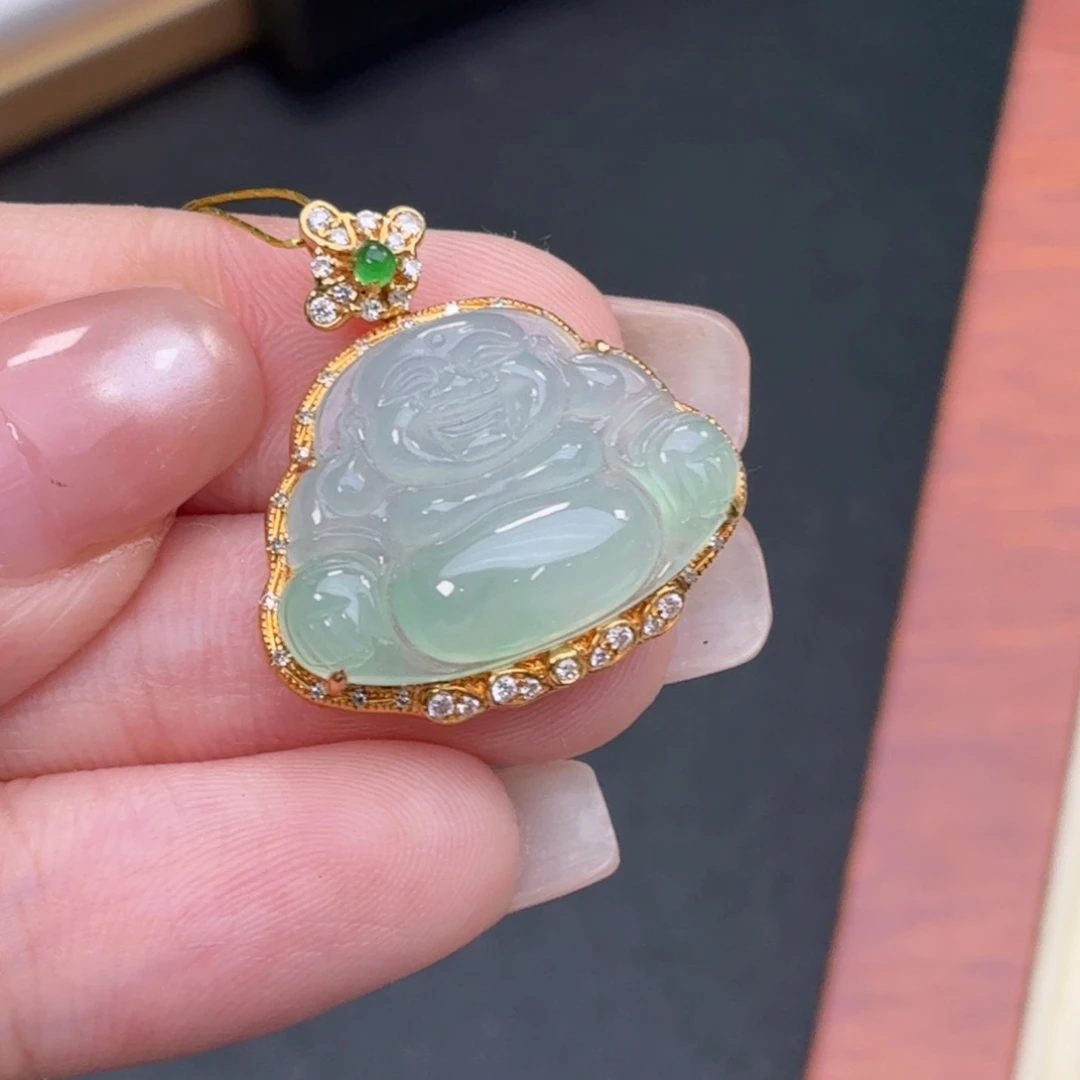 翡翠18K金镶嵌颈饰